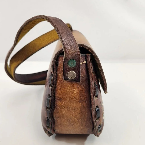 Small Hand Tooled Embossed Leather Purse with Floral Design Vintage - Picture 4 of 14